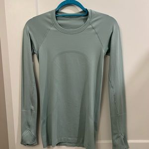 Lululemon Swiftly Tech Long Sleeve Tee- light green size 4